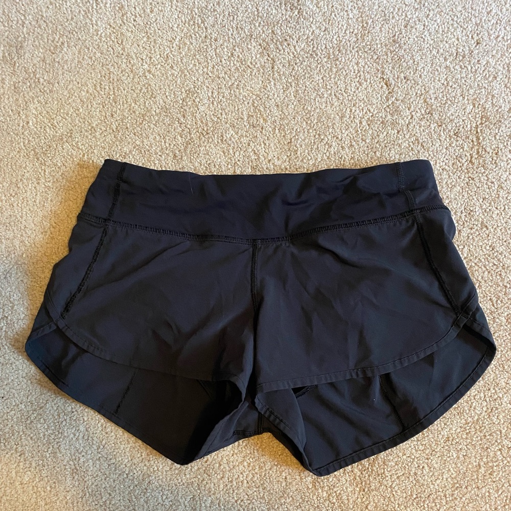 Black Lululemon Speed Up Low-Rise Short 2.5" (US 4)
